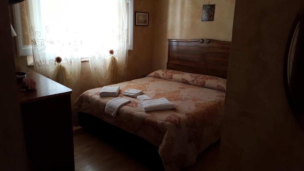 B&B Carolina Plebiscito R. Neapel Exteriör bild