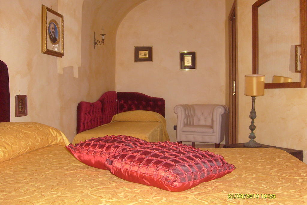 B&B Carolina Plebiscito R. Neapel Rum bild