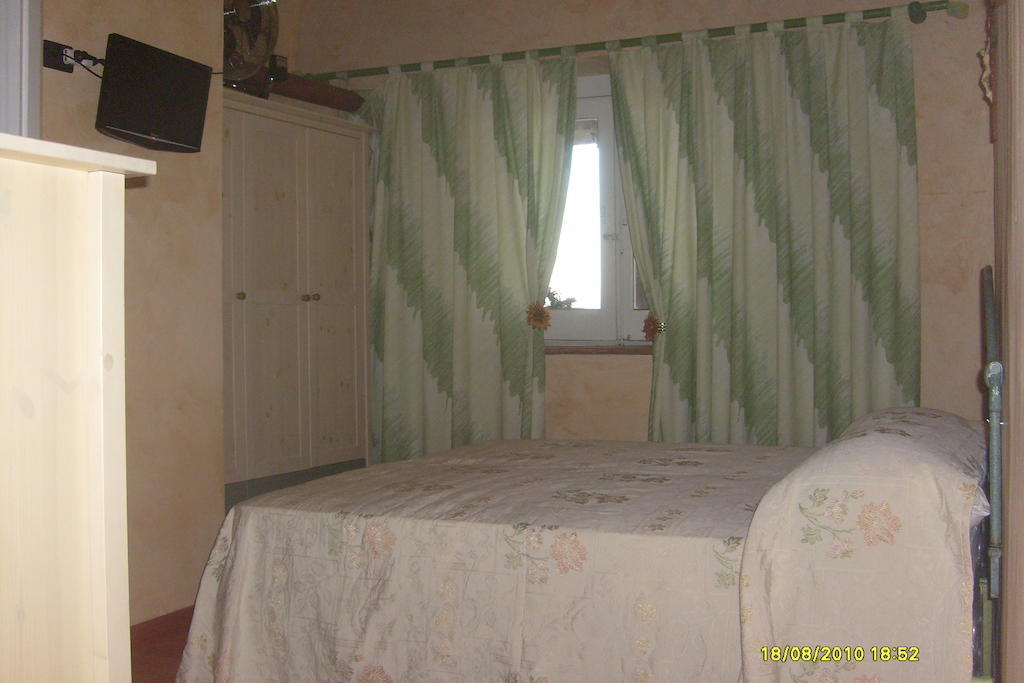 B&B Carolina Plebiscito R. Neapel Rum bild