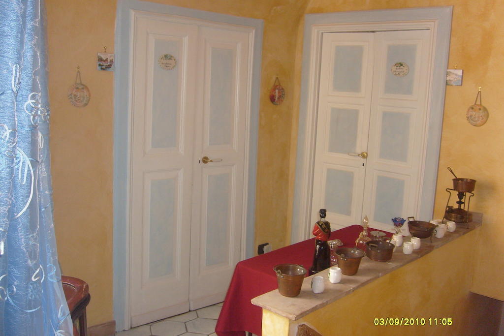 B&B Carolina Plebiscito R. Neapel Exteriör bild